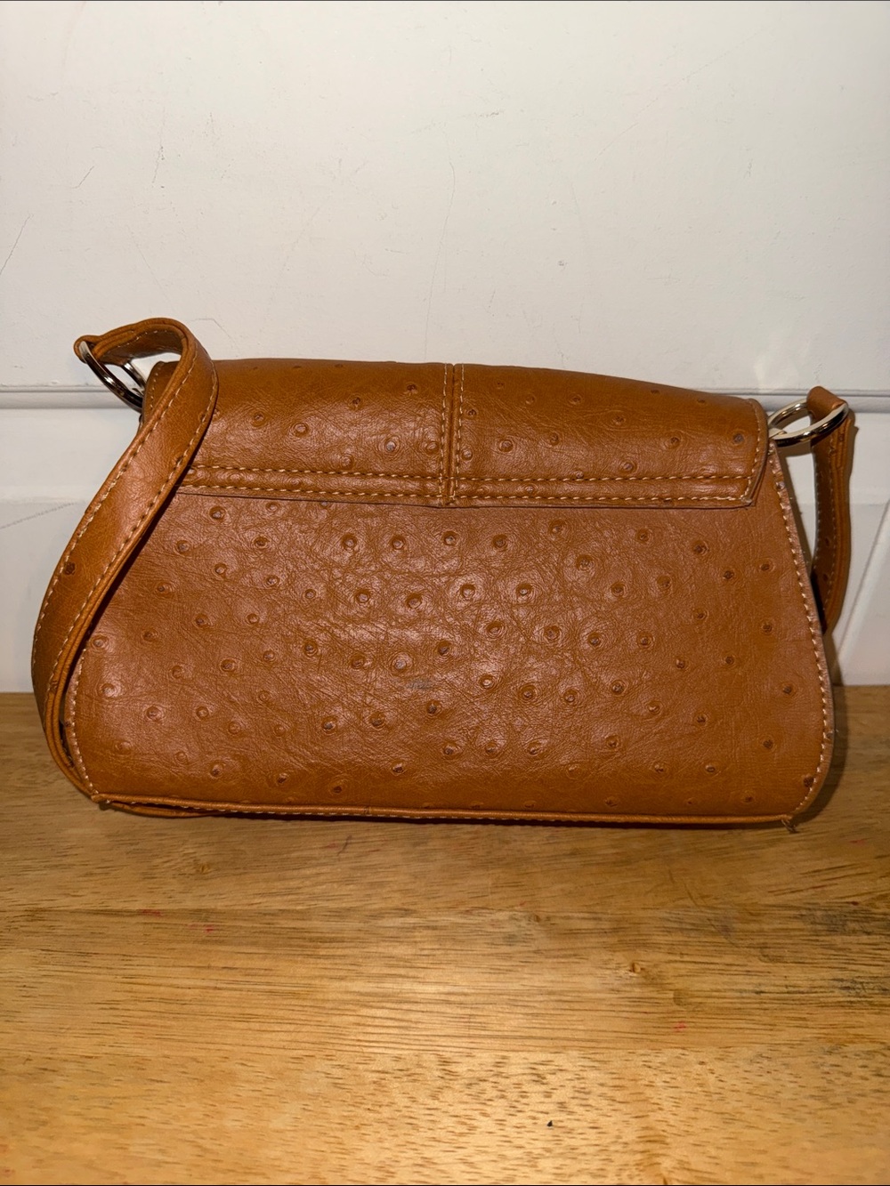 Liz Claiborne Brown Faux Ostrich Crossbody Bag - Picture 3 of 7